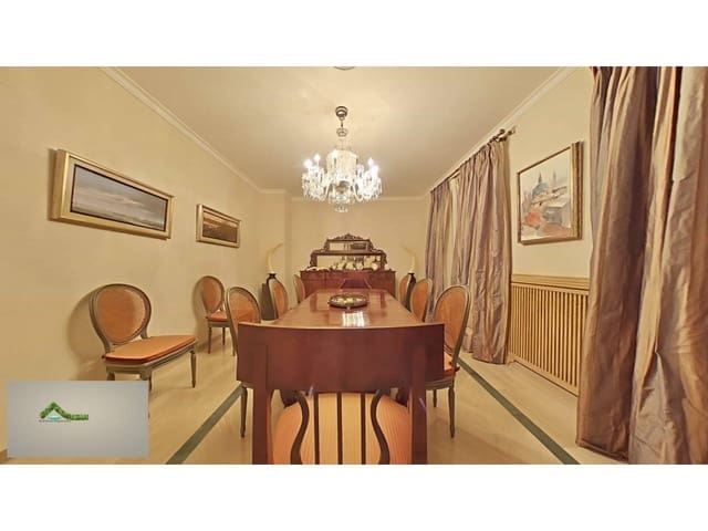 5 bedroom Terraced Villa for sale in San Vicente, Seville city with garage - € 2,550,000 (Ref: 9343375)