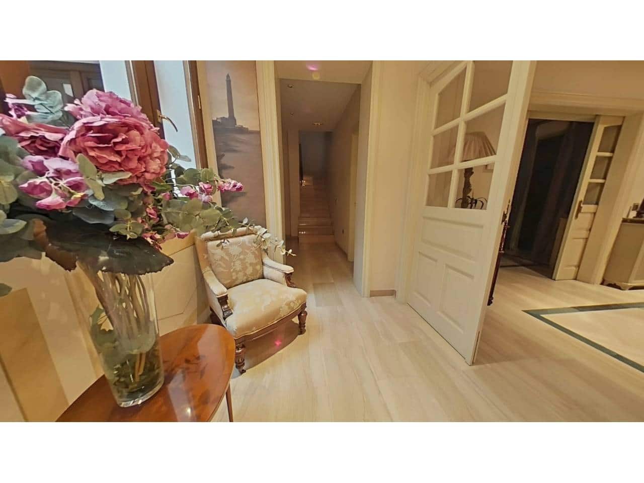 5 sypialnia Dom szeregowy na sprzedaż w Miasto Sewilla z garażem - 2 550 000 € (Ref: 9343375)