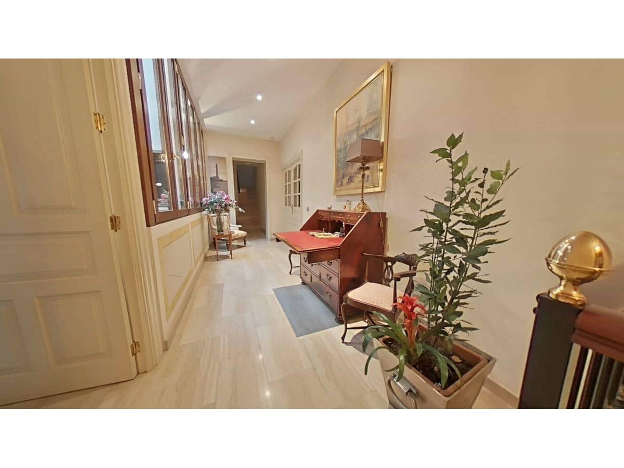 5 sypialnia Dom szeregowy na sprzedaż w Miasto Sewilla z garażem - 2 550 000 € (Ref: 9343375)