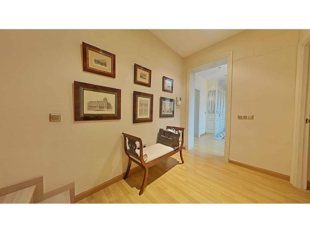 5 sypialnia Dom szeregowy na sprzedaż w Miasto Sewilla z garażem - 2 550 000 € (Ref: 9343375)