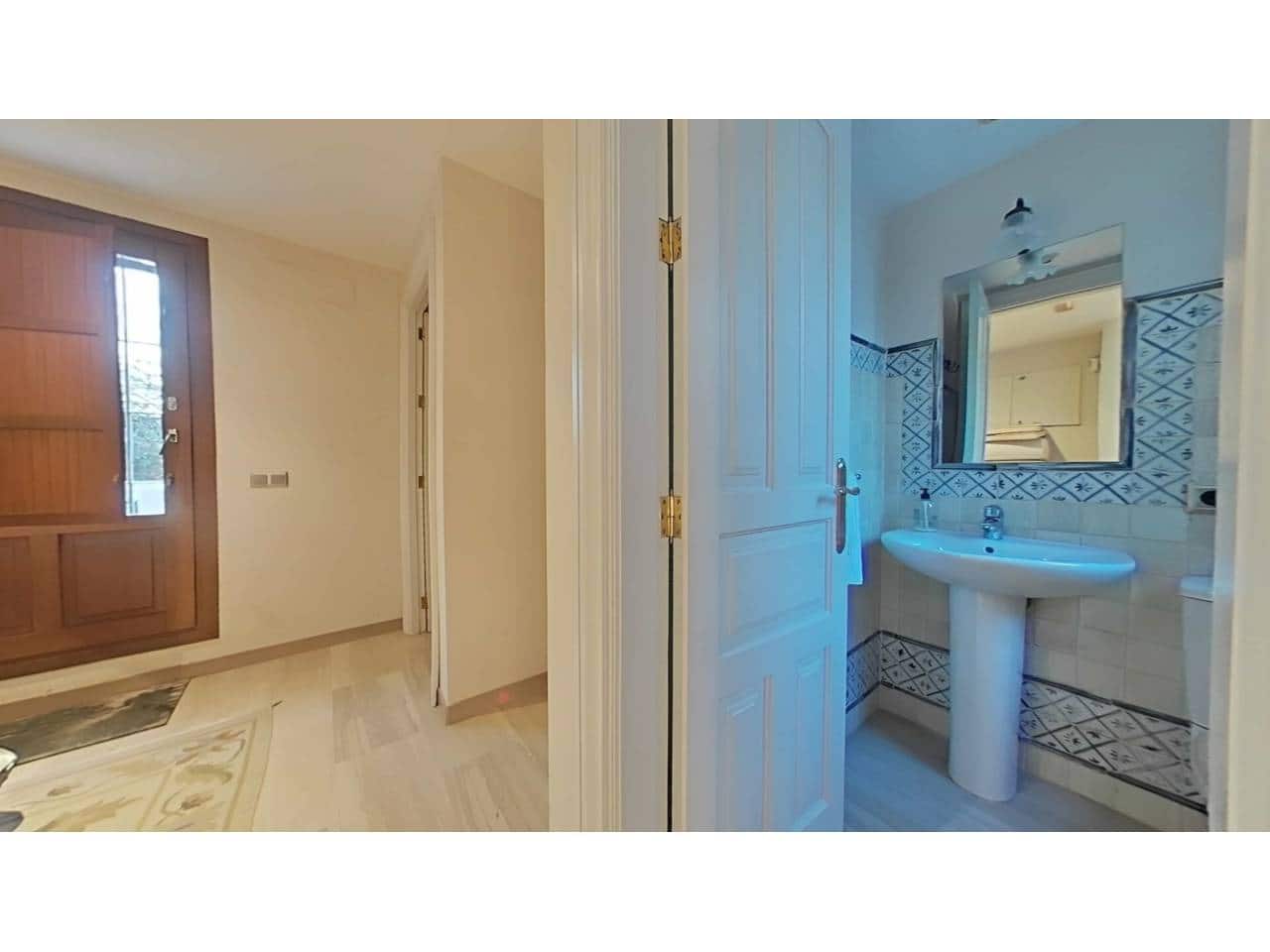 5 sypialnia Dom szeregowy na sprzedaż w Miasto Sewilla z garażem - 2 550 000 € (Ref: 9343375)