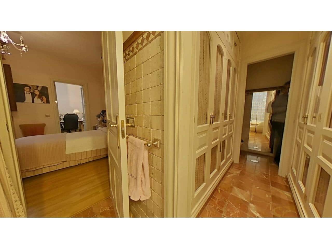 5 sypialnia Dom szeregowy na sprzedaż w Miasto Sewilla z garażem - 2 550 000 € (Ref: 9343375)