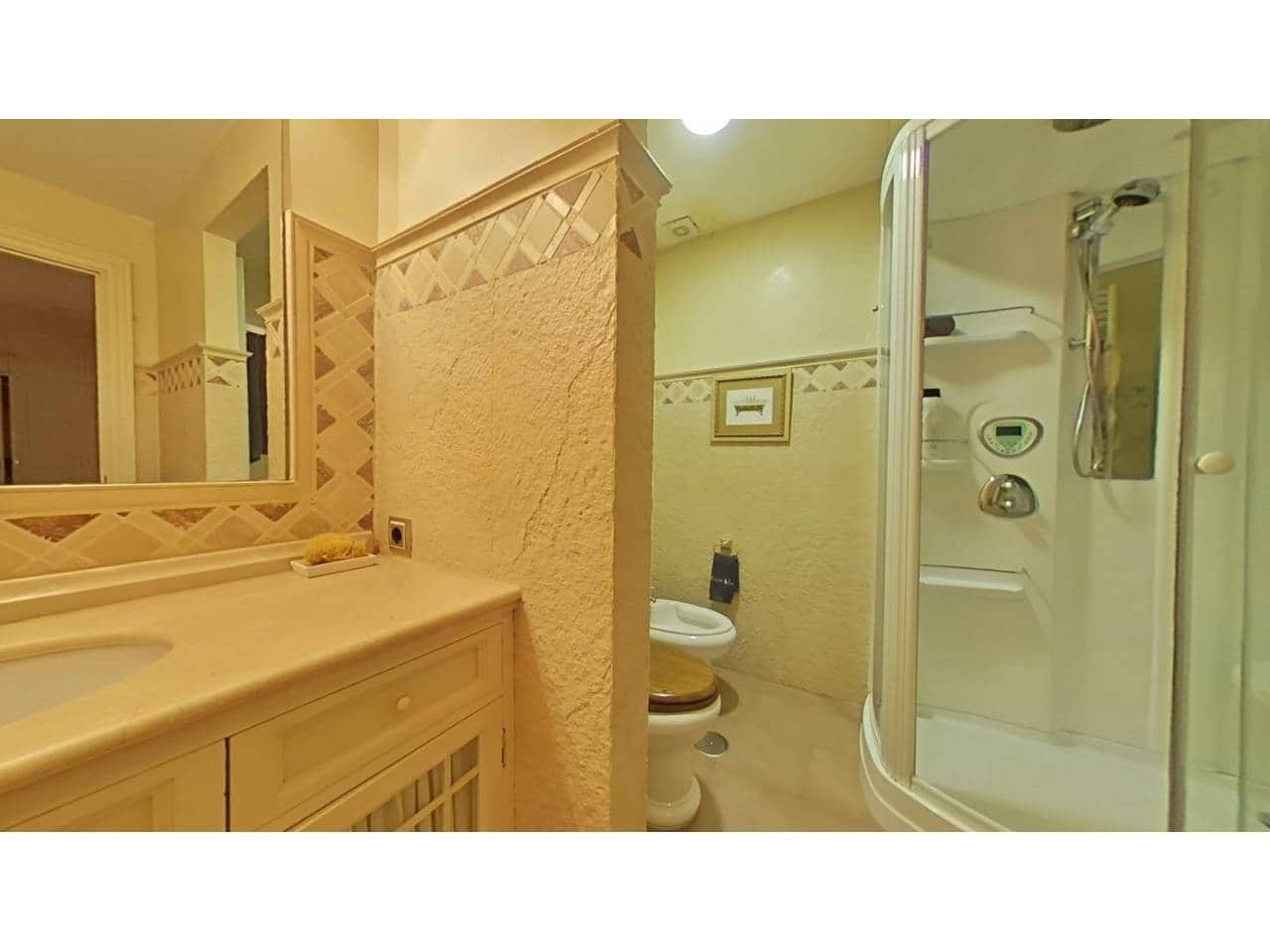 5 sypialnia Dom szeregowy na sprzedaż w Miasto Sewilla z garażem - 2 550 000 € (Ref: 9343375)