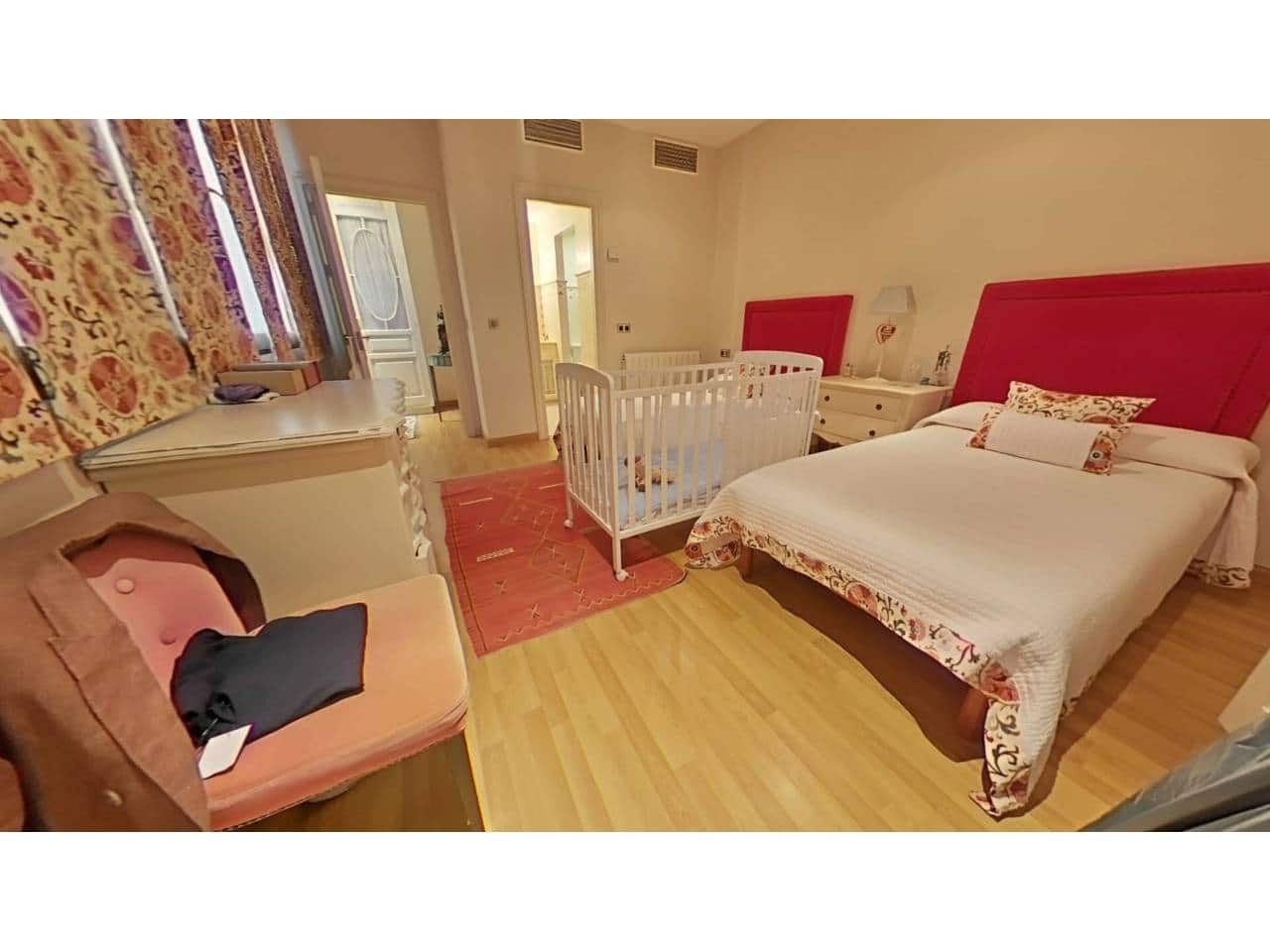 5 sypialnia Dom szeregowy na sprzedaż w Miasto Sewilla z garażem - 2 550 000 € (Ref: 9343375)