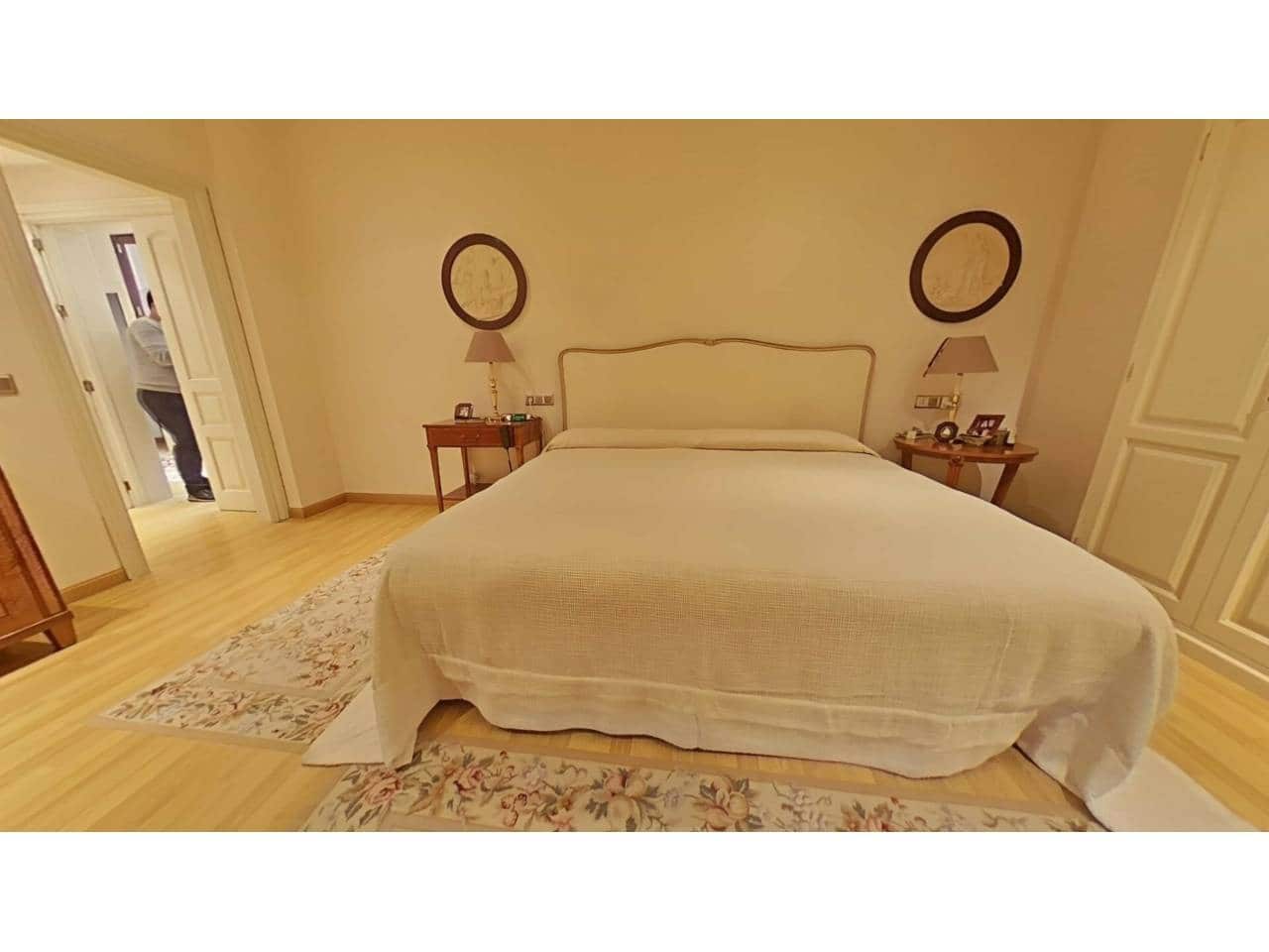 5 sypialnia Dom szeregowy na sprzedaż w Miasto Sewilla z garażem - 2 550 000 € (Ref: 9343375)