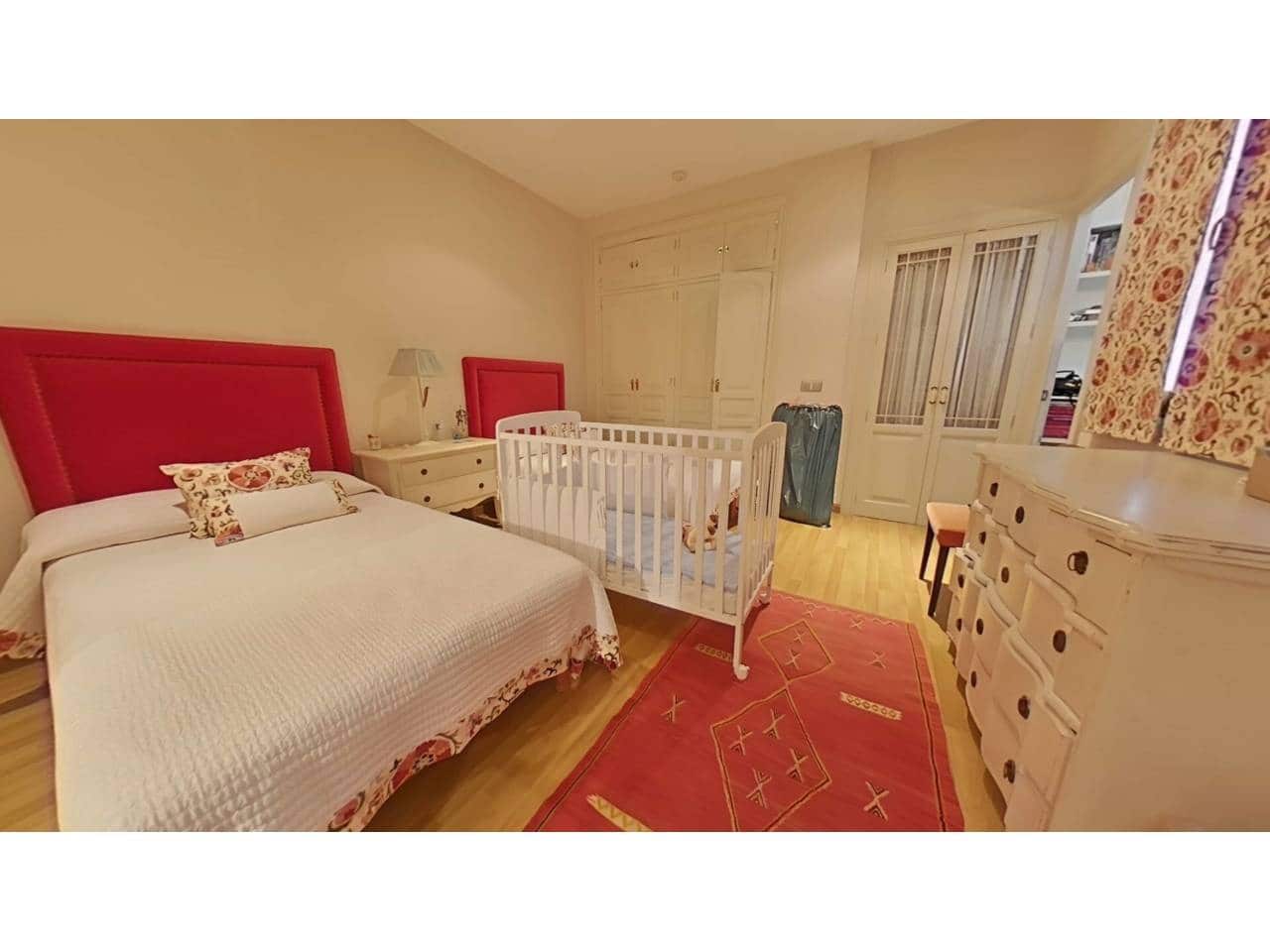 5 sypialnia Dom szeregowy na sprzedaż w Miasto Sewilla z garażem - 2 550 000 € (Ref: 9343375)