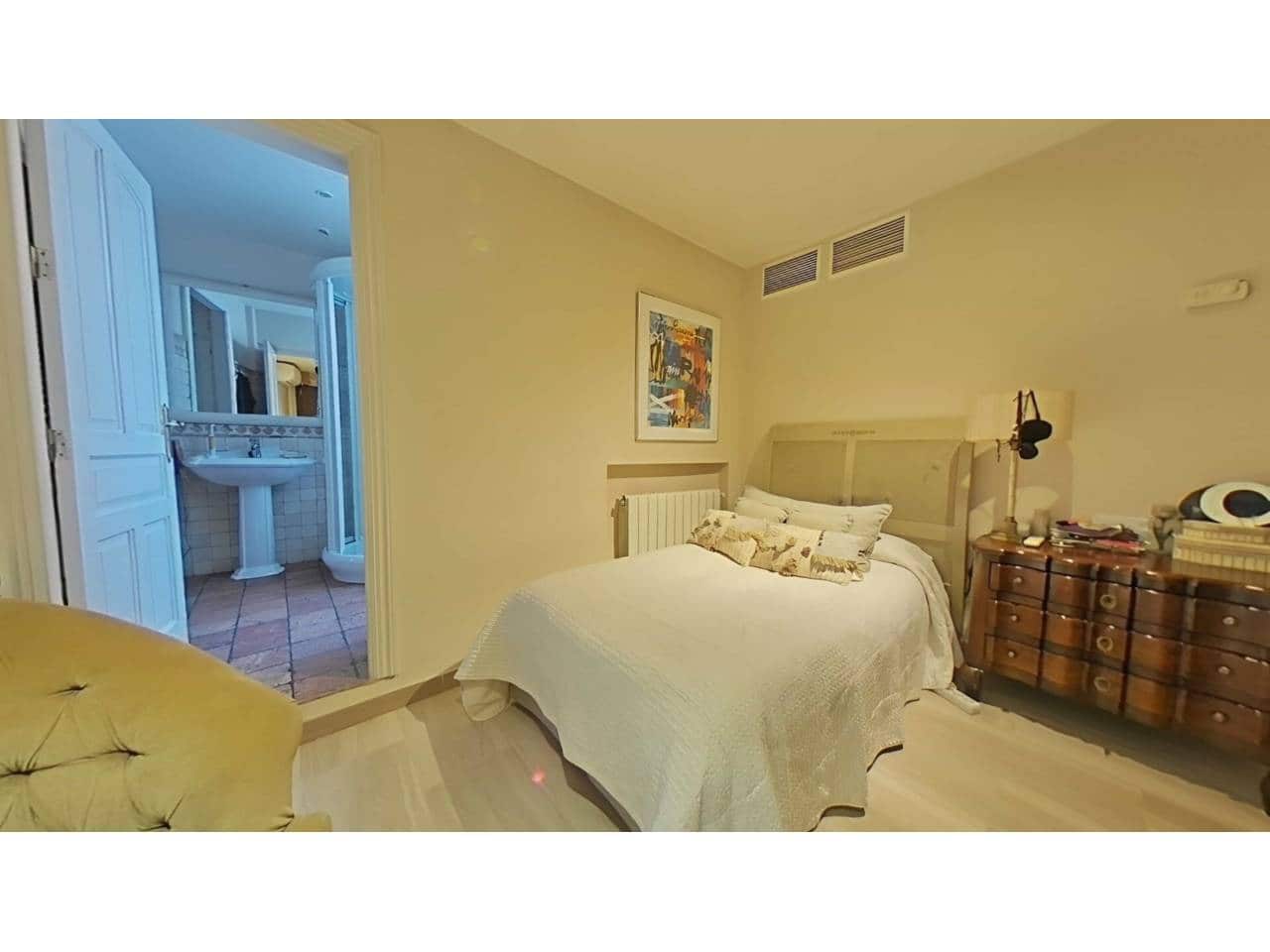 5 sypialnia Dom szeregowy na sprzedaż w Miasto Sewilla z garażem - 2 550 000 € (Ref: 9343375)