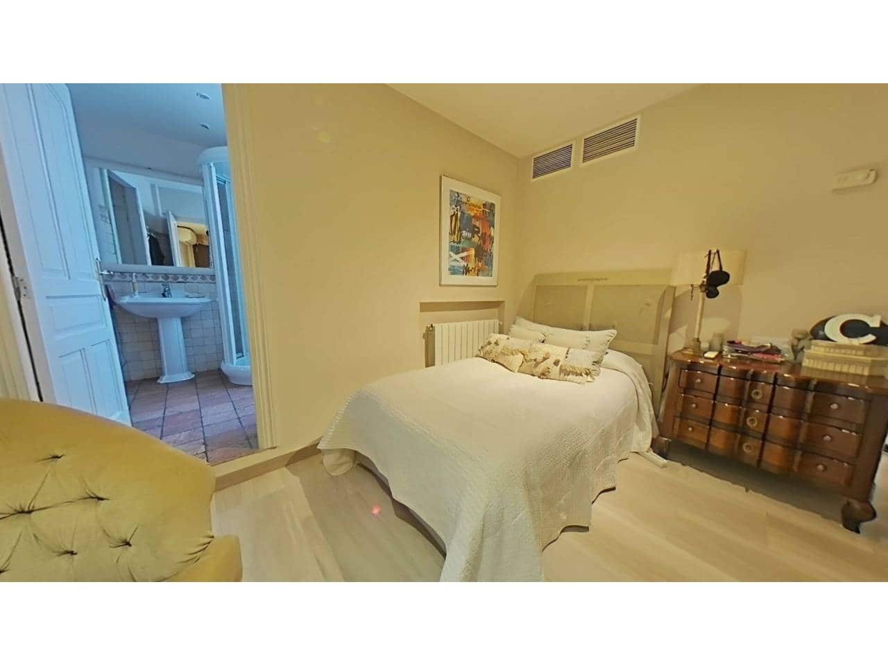 5 sypialnia Dom szeregowy na sprzedaż w Miasto Sewilla z garażem - 2 550 000 € (Ref: 9343375)