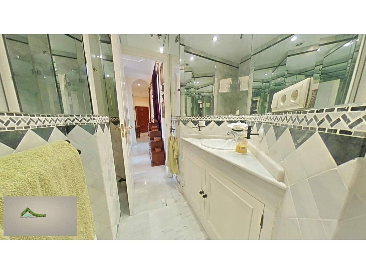 4 soveværelse Lejlighed til leje i Sevilla by - € 2.000 (Ref: 9343376)