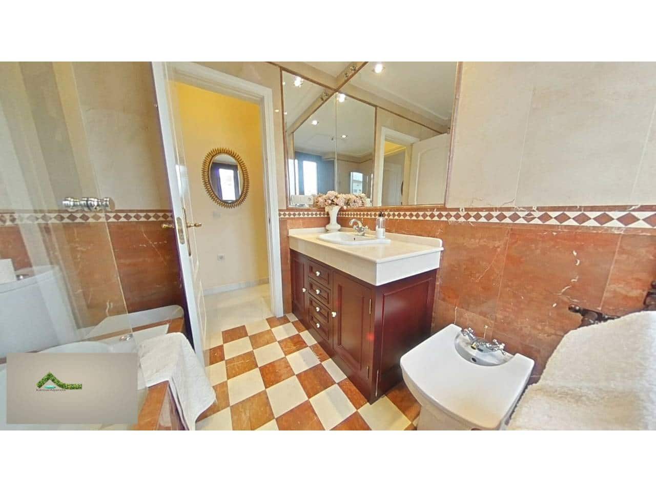 4 soveværelse Lejlighed til leje i Sevilla by - € 2.000 (Ref: 9343376)