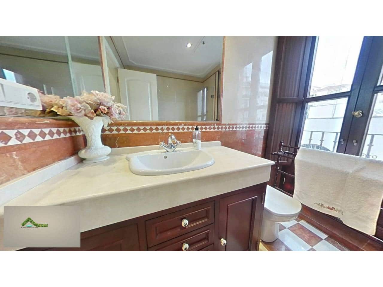 4 soveværelse Lejlighed til leje i Sevilla by - € 2.000 (Ref: 9343376)