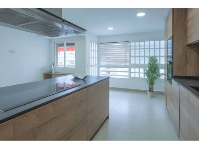 3 bedroom Flat for rent in Marbella with pool garage - € 2,900 (Ref: 9343377)