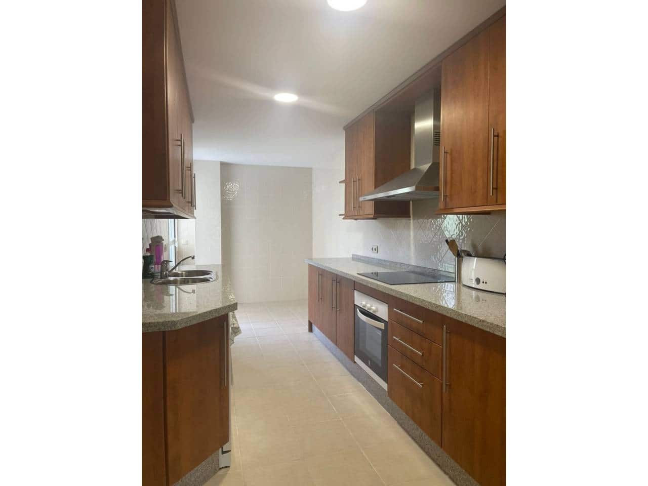 2 bedroom Flat for rent in Elviria with pool garage - € 1,700 (Ref: 9343378)