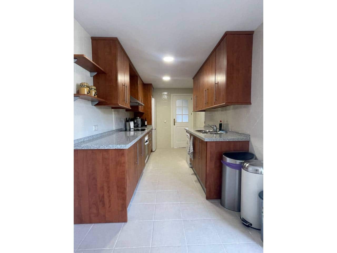 2 bedroom Flat for rent in Elviria with pool garage - € 1,700 (Ref: 9343378)