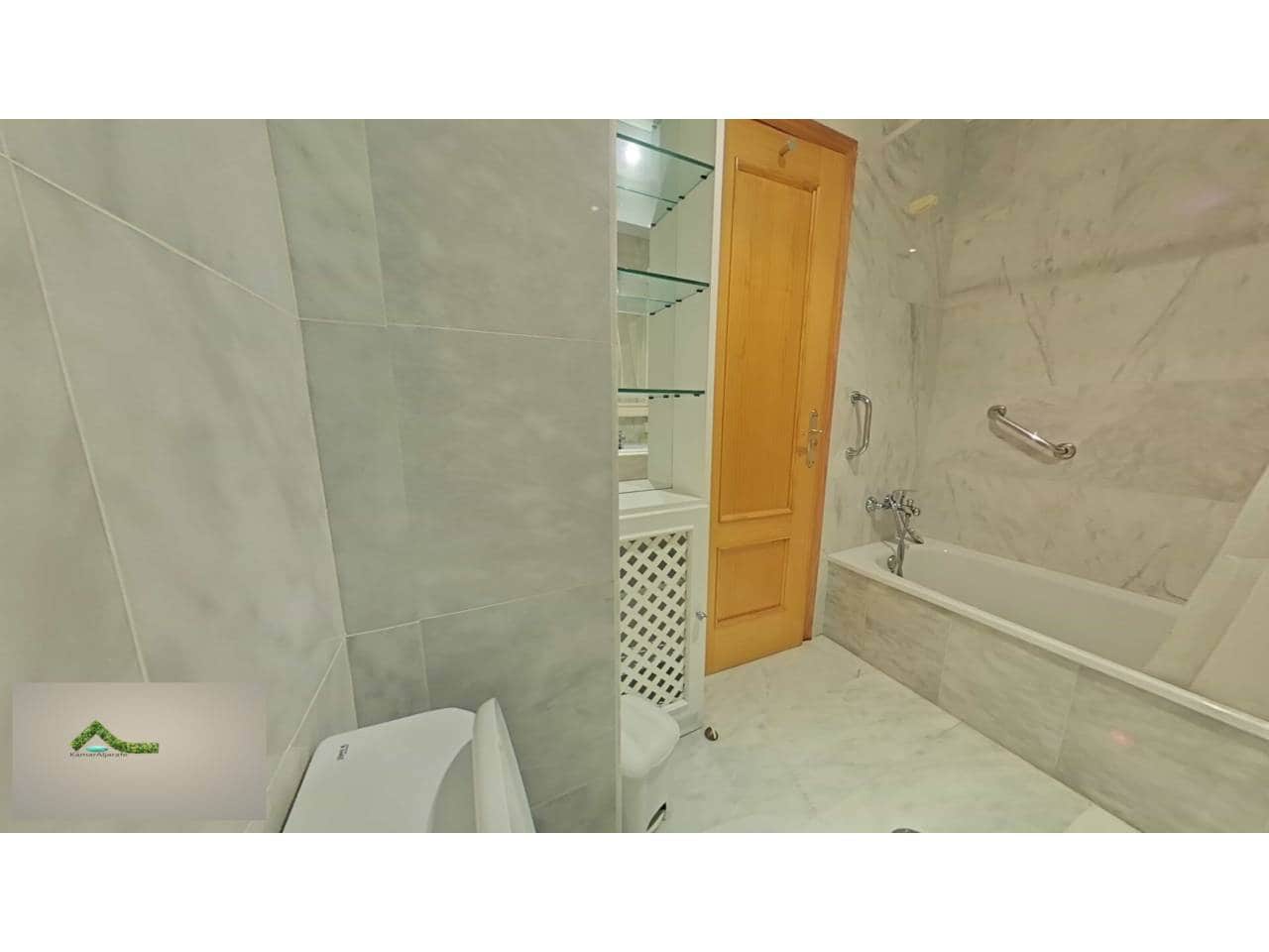 3 Zimmer Wohnung zu vermieten in Estepona mit Garage - 4.900 € (Ref: 9343379)