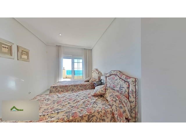 3 Zimmer Wohnung zu vermieten in Estepona mit Garage - 4.900 € (Ref: 9343379)