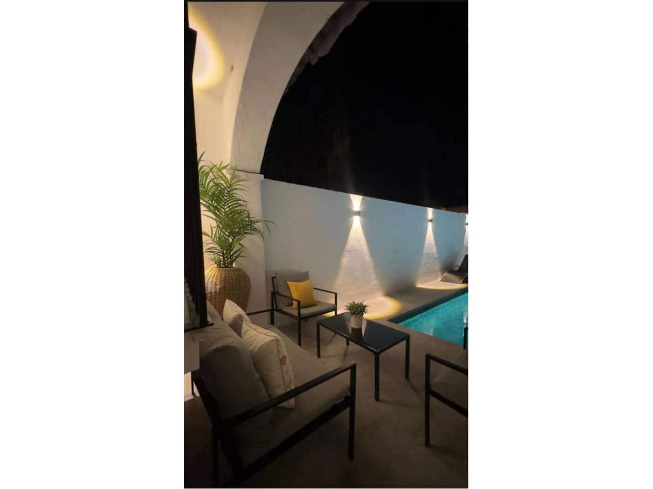 3 makuuhuone Rivitalo vuokrattavana paikassa Marbella mukana uima-altaan 
autotalli - 4 950 € (Ref: 9343380)