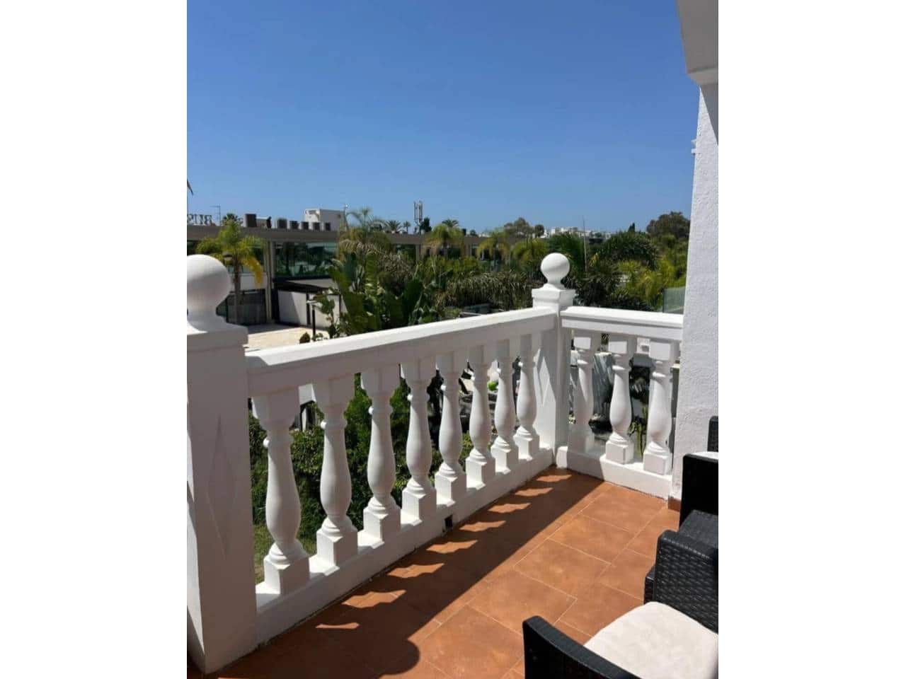 3 makuuhuone Rivitalo vuokrattavana paikassa Marbella mukana uima-altaan 
autotalli - 4 950 € (Ref: 9343380)