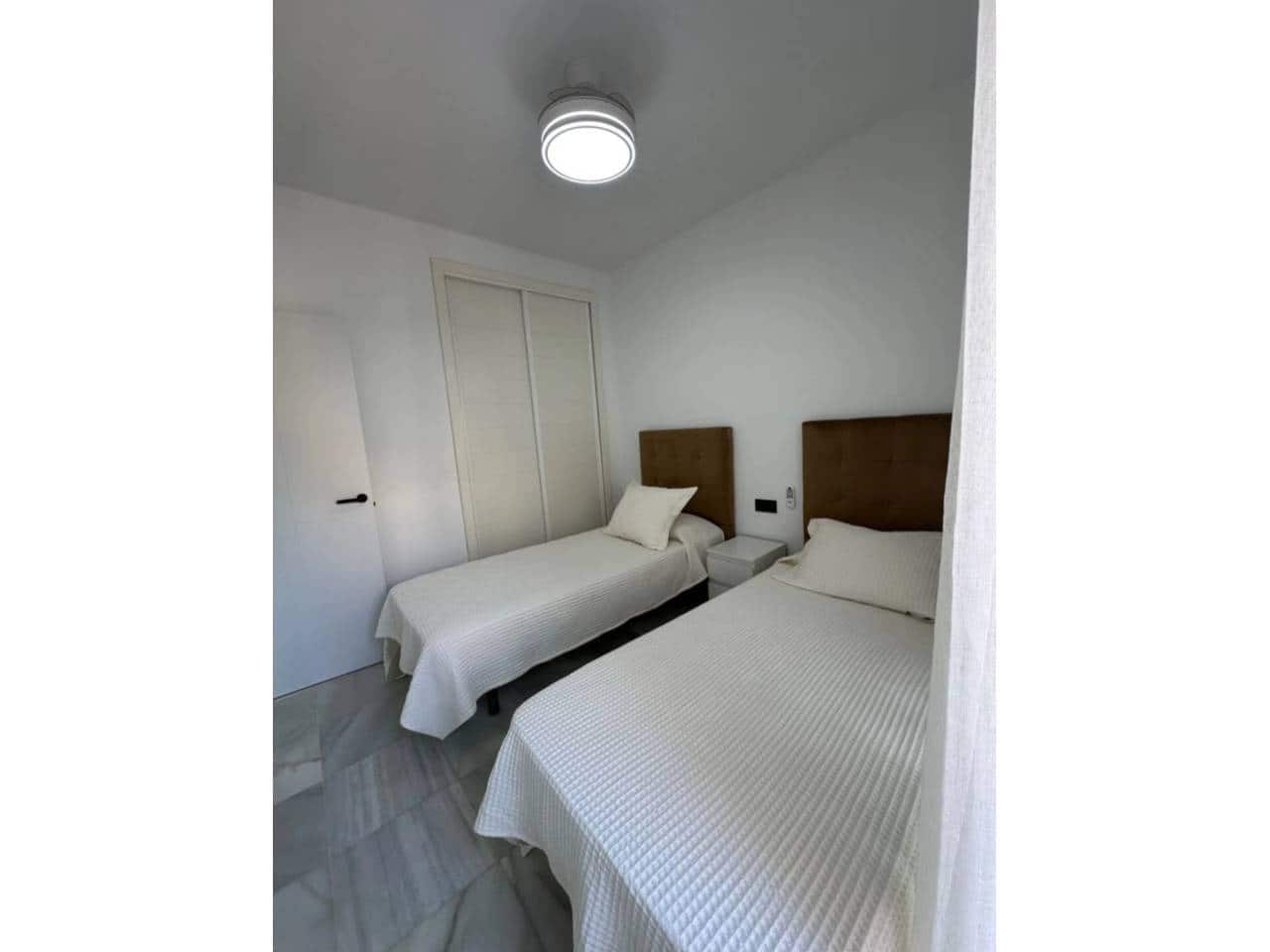 3 makuuhuone Rivitalo vuokrattavana paikassa Marbella mukana uima-altaan 
autotalli - 4 950 € (Ref: 9343380)