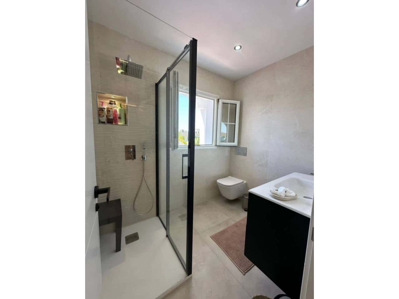 3 makuuhuone Rivitalo vuokrattavana paikassa Marbella mukana uima-altaan 
autotalli - 4 950 € (Ref: 9343380)