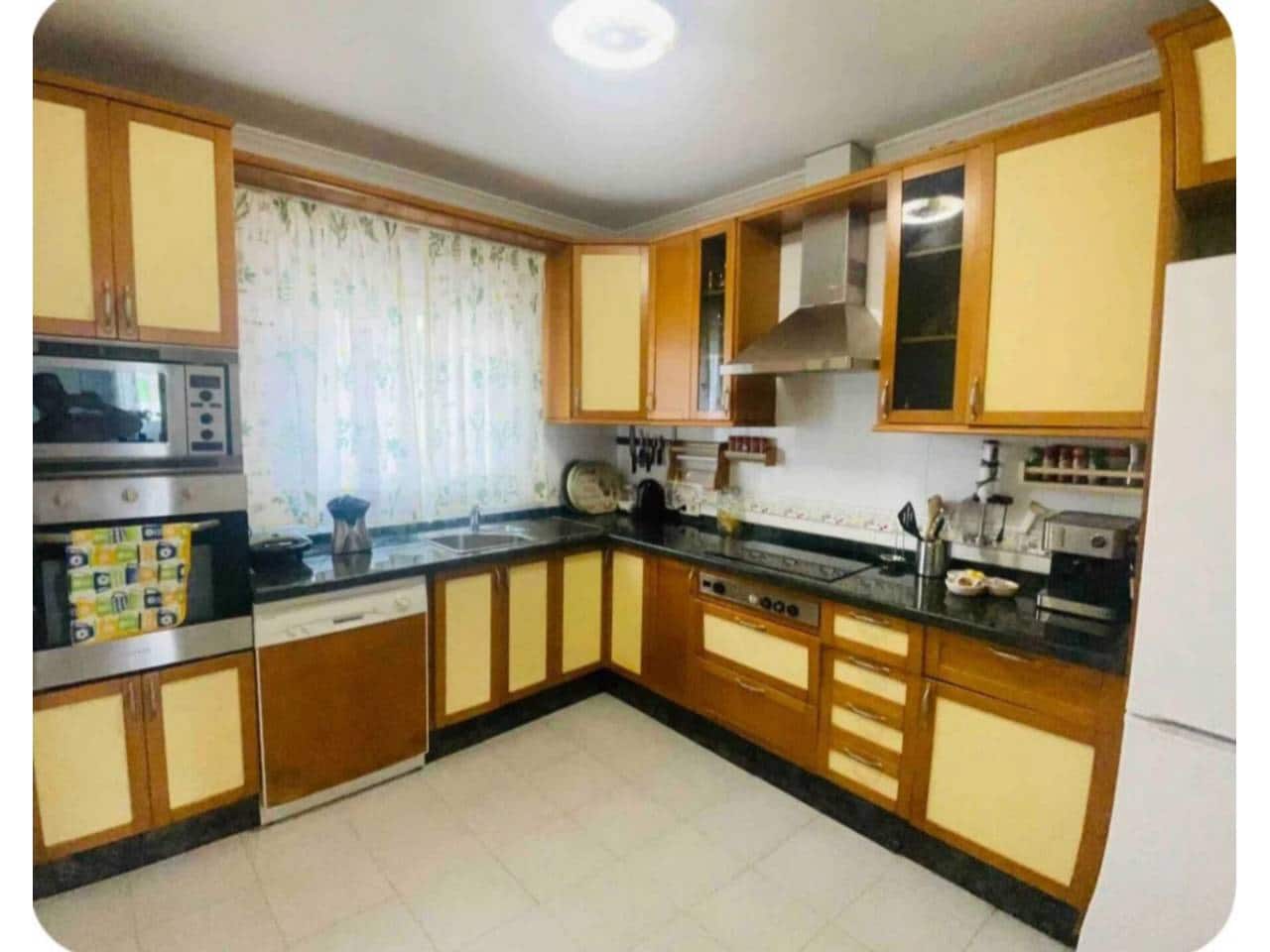 3 makuuhuone Rivitalo vuokrattavana paikassa Marbella mukana uima-altaan 
autotalli - 4 950 € (Ref: 9343380)