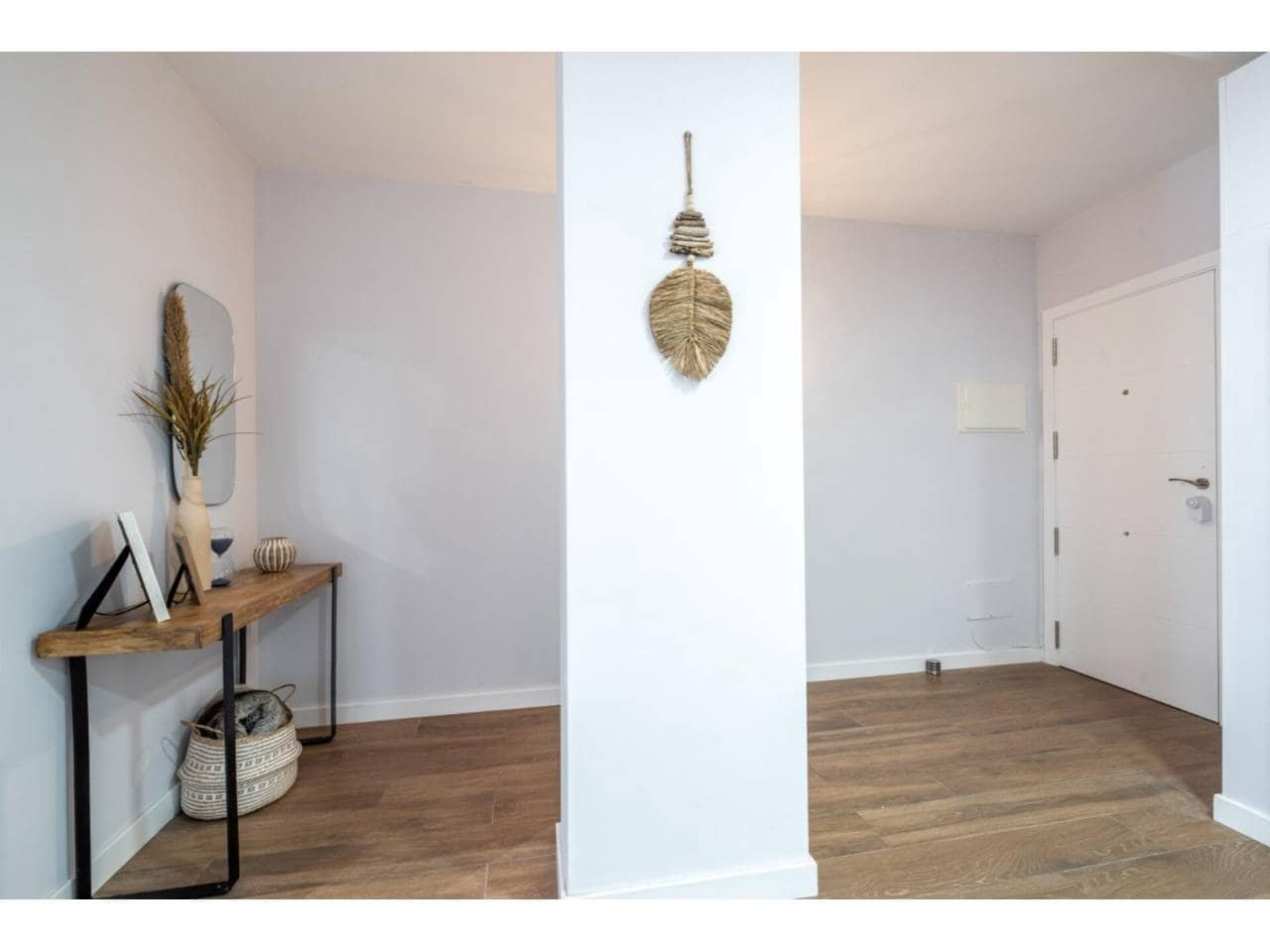 3 bedroom Flat for rent in Estepona with garage - € 2,700 (Ref: 9343382)