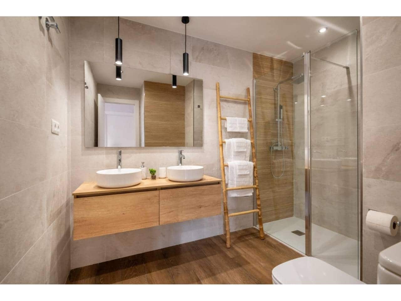 3 bedroom Flat for rent in Estepona with garage - € 2,700 (Ref: 9343382)