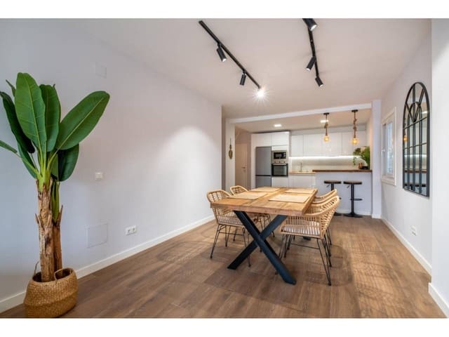 3 bedroom Flat for rent in Estepona with garage - € 2,700 (Ref: 9343382)