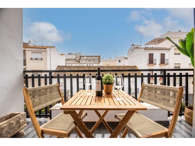 3 bedroom Flat for rent in Estepona with garage - € 2,700 (Ref: 9343382)