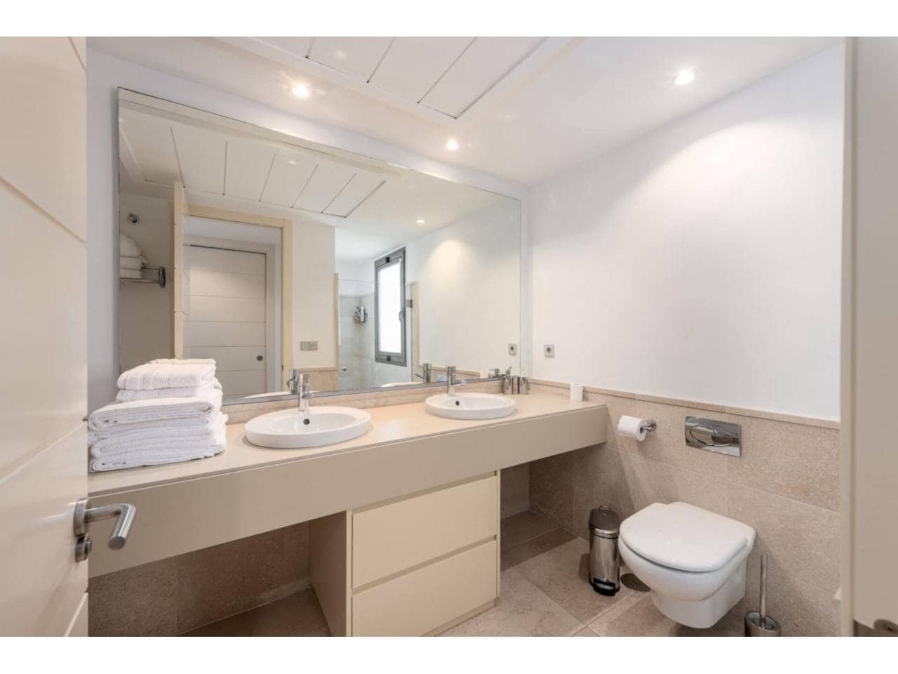 2 Zimmer Wohnung zu vermieten in Benahavis mit Pool Garage - 3.500 € (Ref: 9343383)