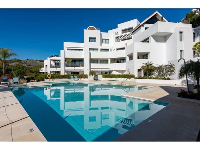 2 bedroom Flat for rent in Benahavís with pool garage - € 3,500 (Ref: 9343383)