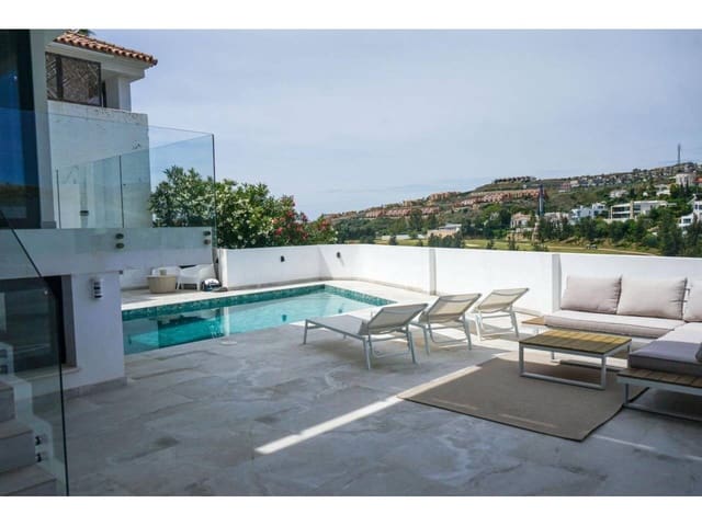 5 bedroom Villa for sale in Benahavís with pool garage - € 1,299,000 (Ref: 9343384)