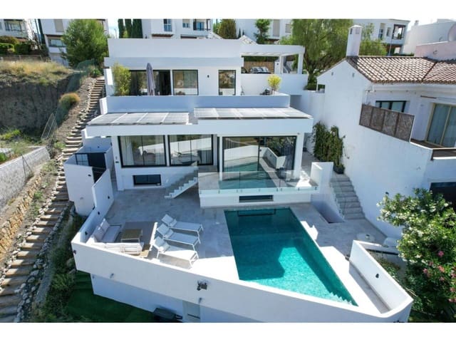 5 bedroom Villa for sale in Benahavís with pool garage - € 1,299,000 (Ref: 9343384)