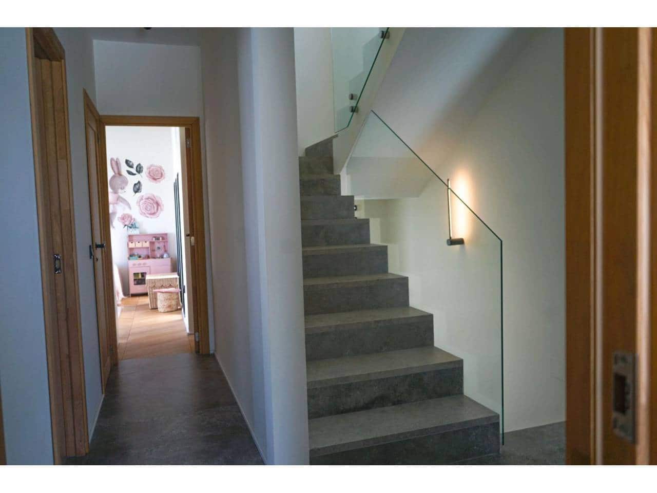 5 Zimmer Villa zu verkaufen in Benahavis mit Pool Garage - 1.299.000 € (Ref: 9343384)