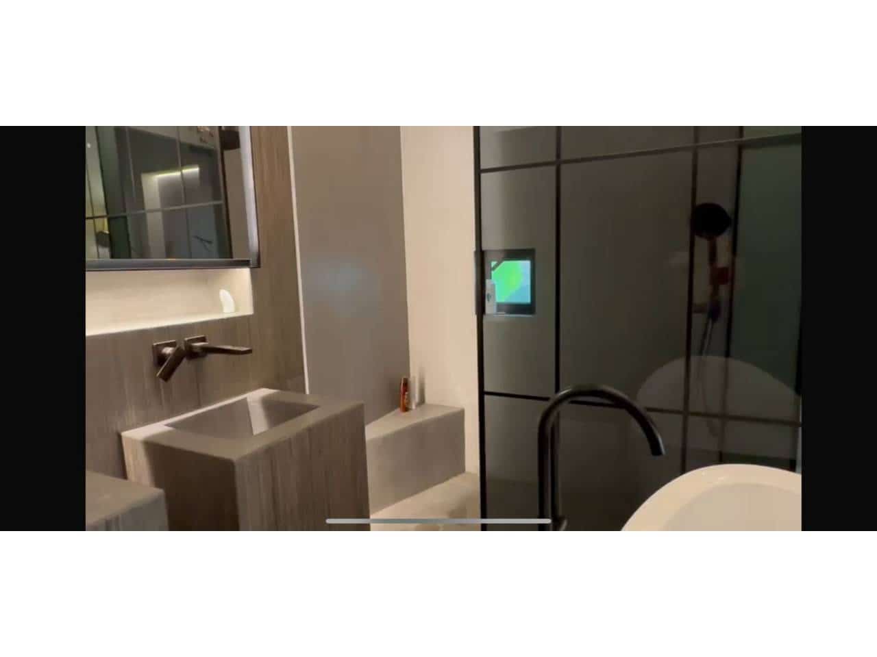 5 bedroom Villa for sale in Marbella with pool garage - € 2,200,000 (Ref: 9343385)