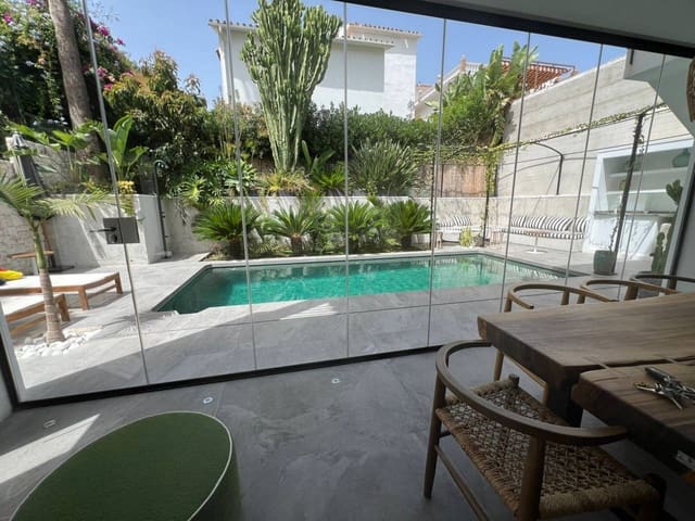 5 Zimmer Villa zu verkaufen in Marbella mit Pool Garage - 2.200.000 € (Ref: 9343385)
