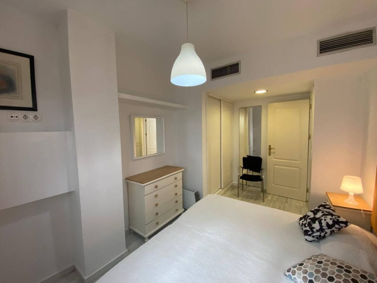 3 soverom Leilighet til leie i Puerto Banus med svømmebasseng garasje - € 3 500 (Ref: 9356600)