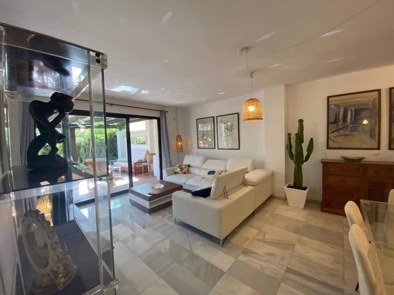 3 soverom Leilighet til leie i Puerto Banus med svømmebasseng garasje - € 3 500 (Ref: 9356600)