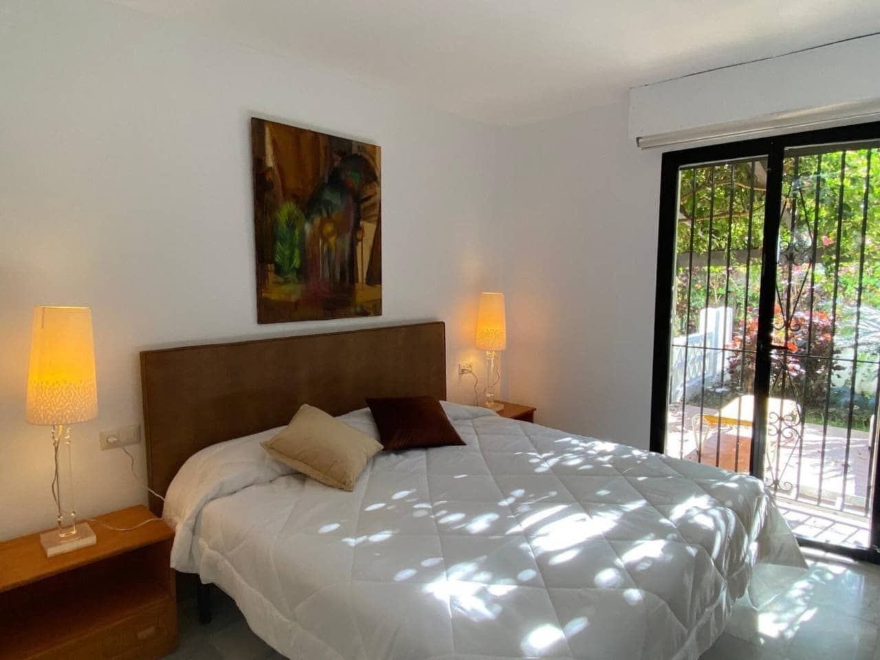 3 soverom Leilighet til leie i Puerto Banus med svømmebasseng garasje - € 3 500 (Ref: 9356600)