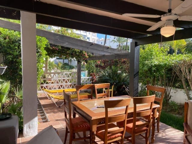 3 soverom Leilighet til leie i Puerto Banus, Marbella med svømmebasseng garasje - € 3 500 (Ref: 9356600)
