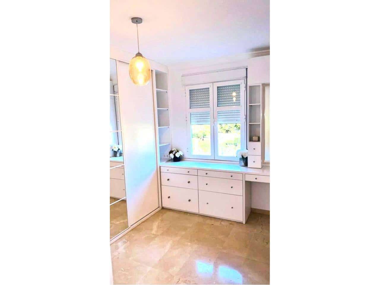 4 makuuhuone Rivitalo vuokrattavana paikassa Puerto Banus mukana uima-altaan 
autotalli - 4 000 € (Ref: 9357005)