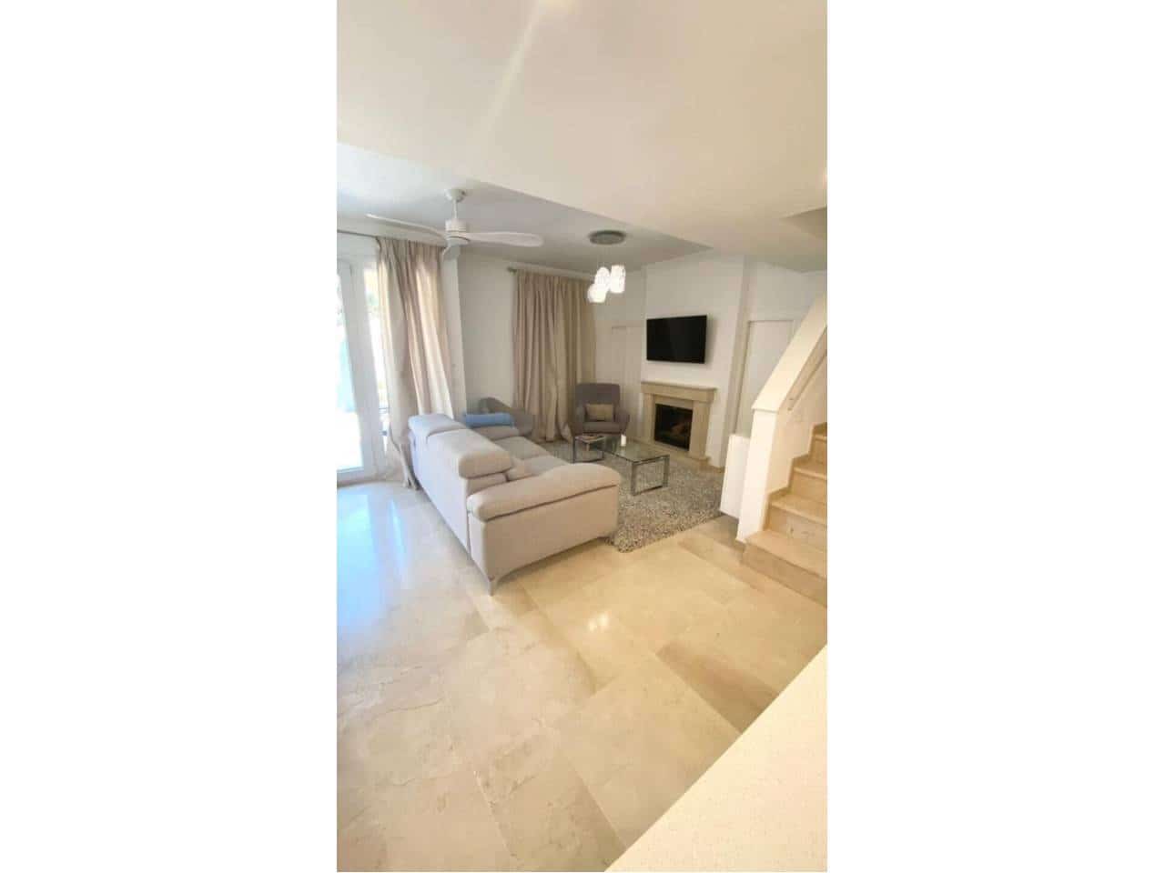 4 makuuhuone Rivitalo vuokrattavana paikassa Puerto Banus mukana uima-altaan 
autotalli - 4 000 € (Ref: 9357005)