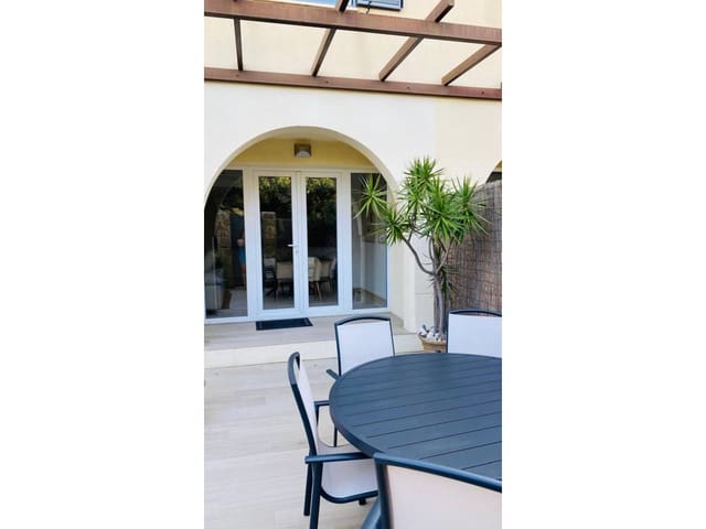 4 makuuhuone Rivitalo vuokrattavana paikassa Puerto Banus, Marbella mukana uima-altaan 
autotalli - 4 000 € (Ref: 9357005)