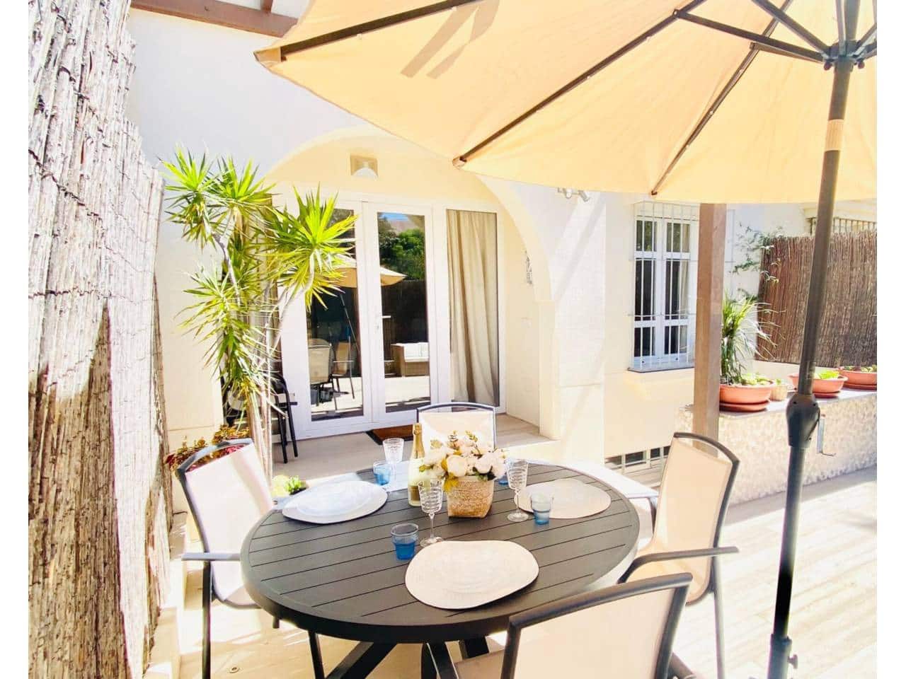 4 makuuhuone Rivitalo vuokrattavana paikassa Puerto Banus mukana uima-altaan 
autotalli - 4 000 € (Ref: 9357005)