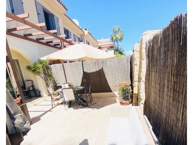 4 makuuhuone Rivitalo vuokrattavana paikassa Puerto Banus, Marbella mukana uima-altaan 
autotalli - 4 000 € (Ref: 9357005)