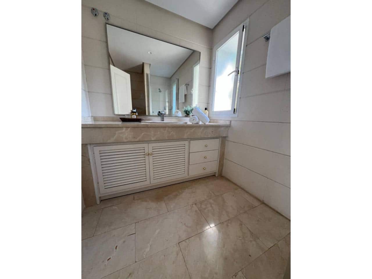 Ático de 3 habitaciones en Costalita en alquiler con piscina garaje - 3.500 € (Ref: 9387096)