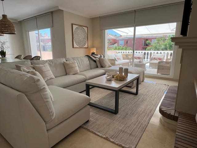 3 slaapkamer Penthouse te huur in Costalita, Estepona met zwembad garage - € 3.500 (Ref: 9387096)