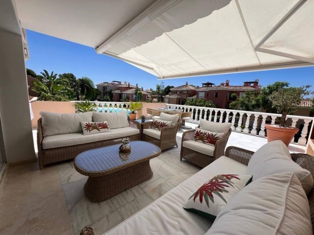 3 slaapkamer Penthouse te huur in Costalita, Estepona met zwembad garage - € 3.500 (Ref: 9387096)