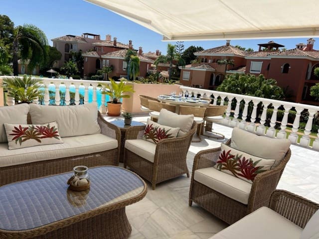 3 slaapkamer Penthouse te huur in Costalita, Estepona met zwembad garage - € 3.500 (Ref: 9387096)