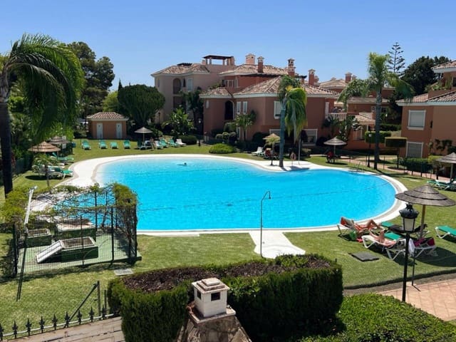 3 slaapkamer Penthouse te huur in Costalita, Estepona met zwembad garage - € 3.500 (Ref: 9387096)